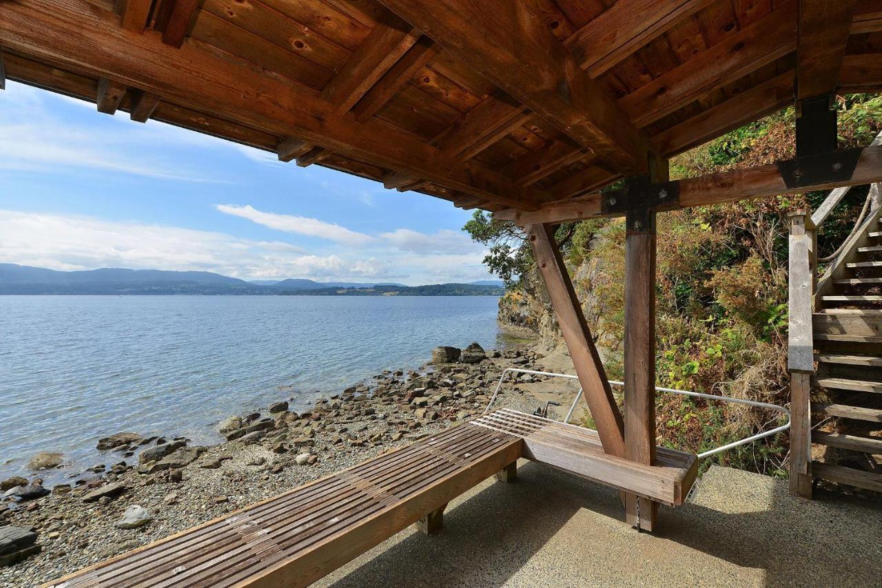 Oceanside Lodge Saanich Inlet North Saanich Экстерьер фото